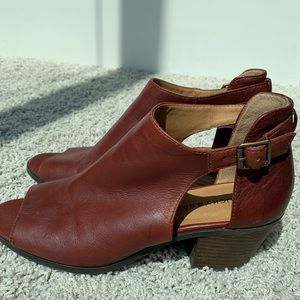 Lucky Brand LP-Barimo Size 9.5M